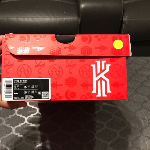 Kyrie infinity south beach - Picture 2 of 6